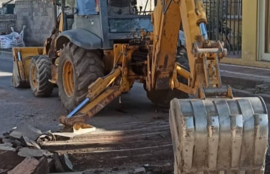 TRABAJOS DE ADOQUINADO EN CALLE INDEPENDENCIA