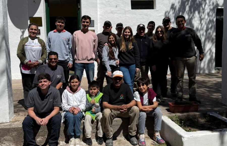 REFACCIONES EN ESCUELA JULIAN ROGELIO BRACAMONTE