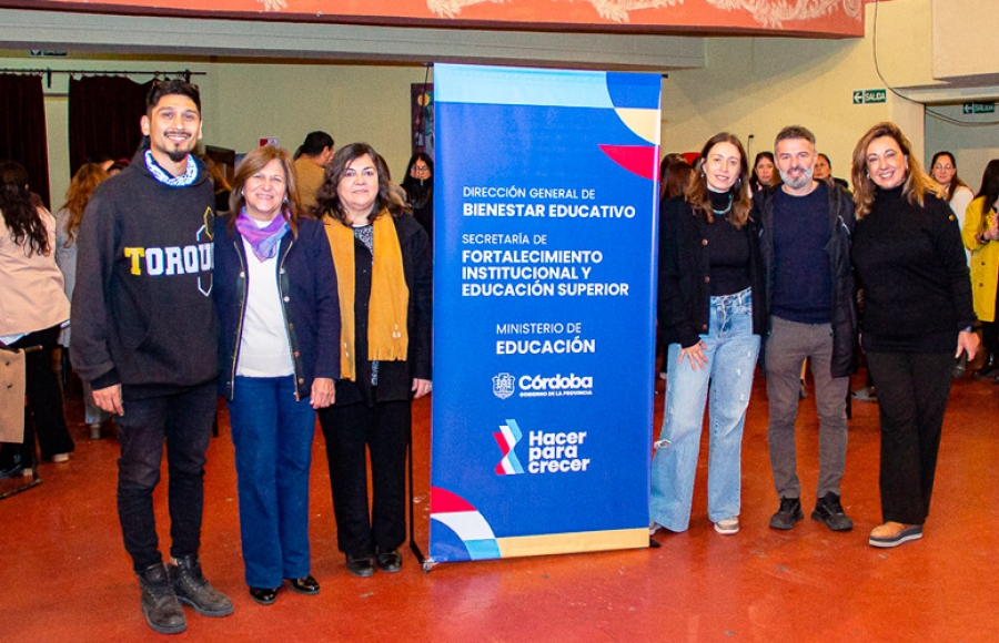 CAPACITACIÓN SOBRE CLUBES ESTUDIANTILES EN DEÁN FUNES