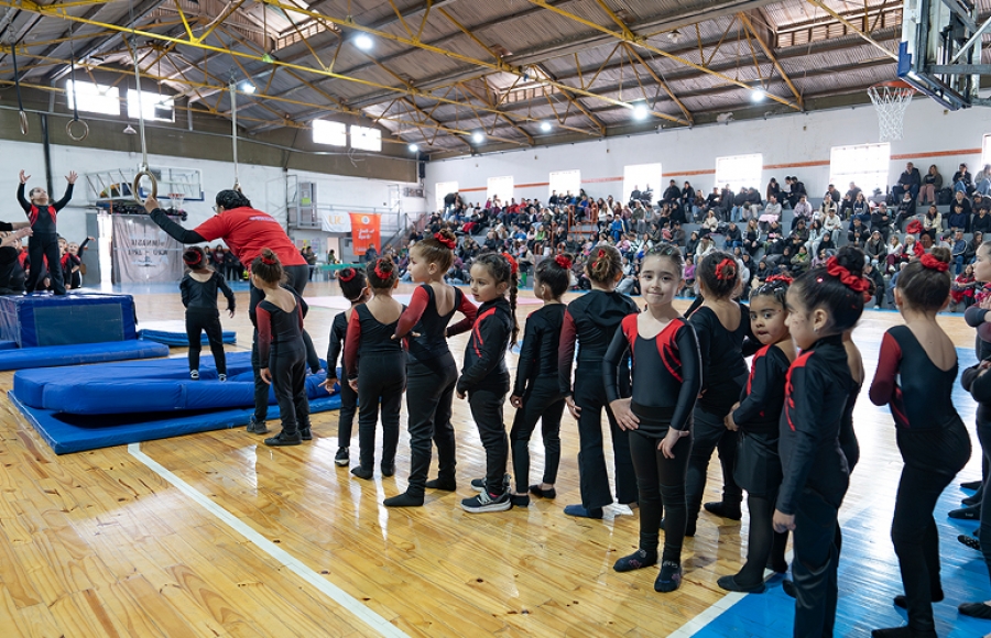ENCUENTRO DE GIMNASIA EN DEÁN FUNES