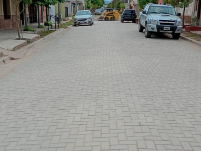 ADOQUINADO EN BARRIO VILLA MOYANO