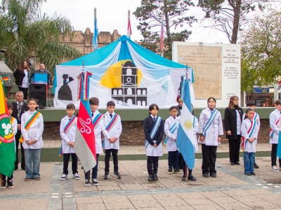 ACTO OFICIAL POR EL 216° ANIVERSARIO DE LA REVOLUCIÓN DE MAYO