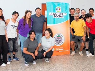 SEGUNDA JORNADA SOLIDARIA: UN CORTE, UNA SONRISA