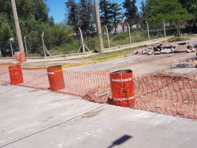 APERTURA DE CALZADA PARA HORMIGONADO EN MORENO Y ZANICHELLI